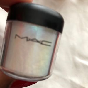 MAC Pigment Reflects Teal